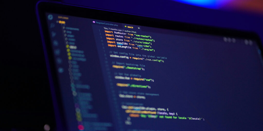 Image : selon IBM, les organisations qui ont fait un usage intensif de l'IA & de l'automatisation de la sécurité ont réalisé les plus grandes économies, soit une différence de 39,3%. © Unsplash
